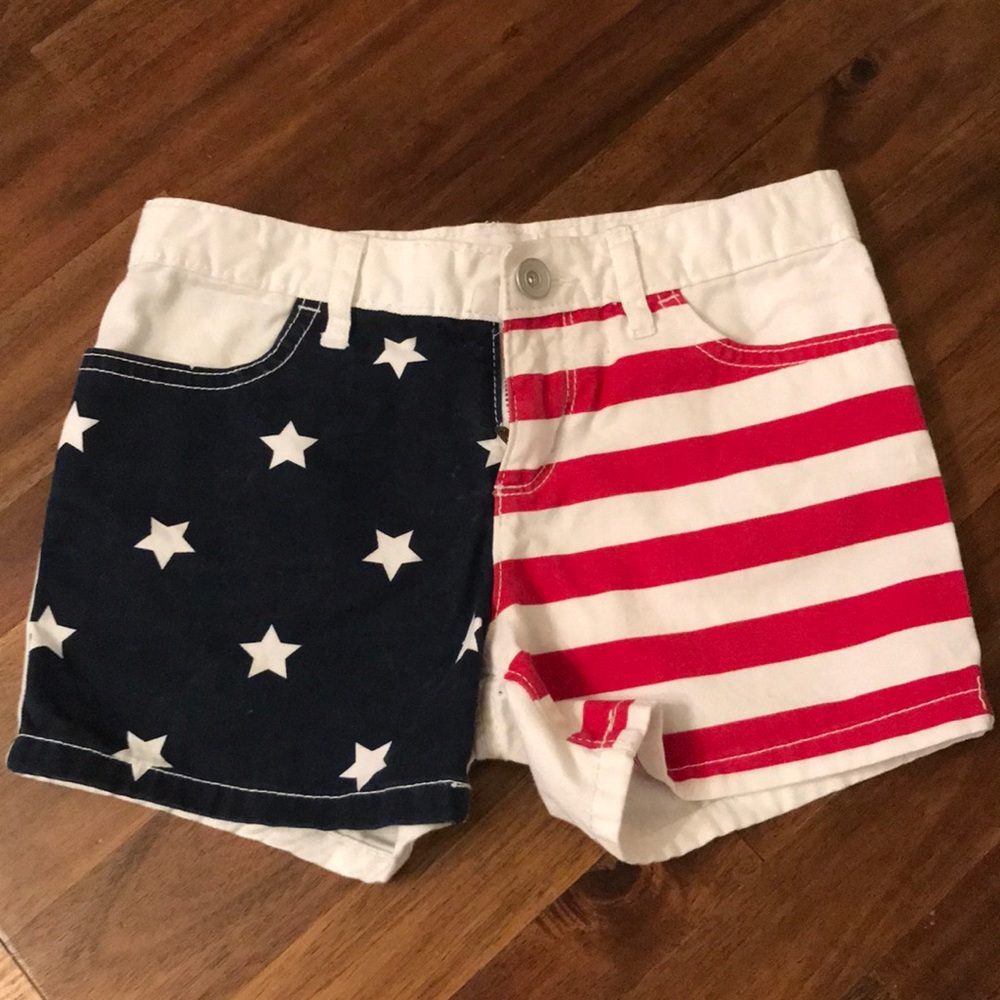 Girls flag shorts